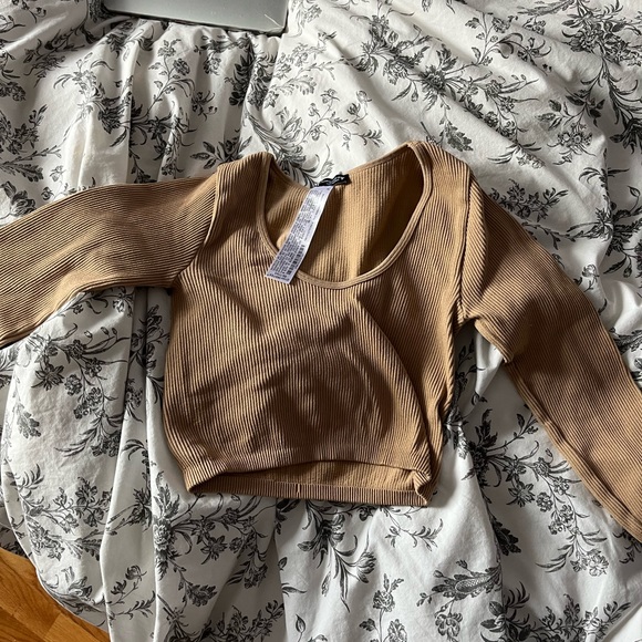 Zara ribbed long sleeve - Picture 2 of 3